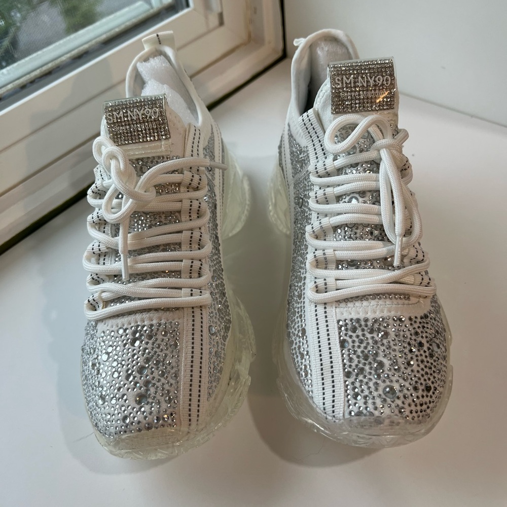 Steve Madden Silver and White Crystal Knit Maxima Sneakers 8 fit US 7 - Picture 7 of 10